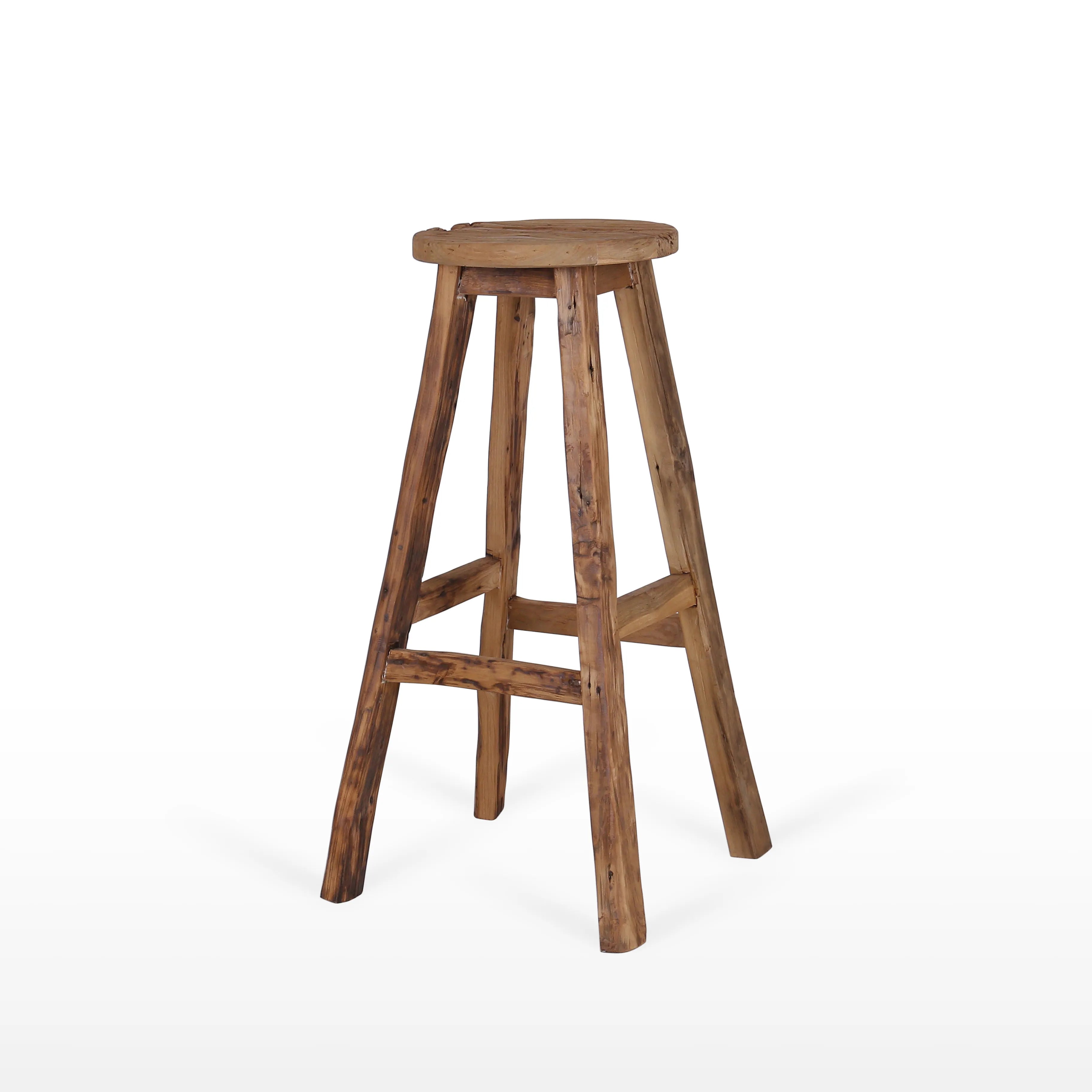 Barkruk met drie poten in een moderne setting, ideaal voor bij de bar of als bijzetmeubel