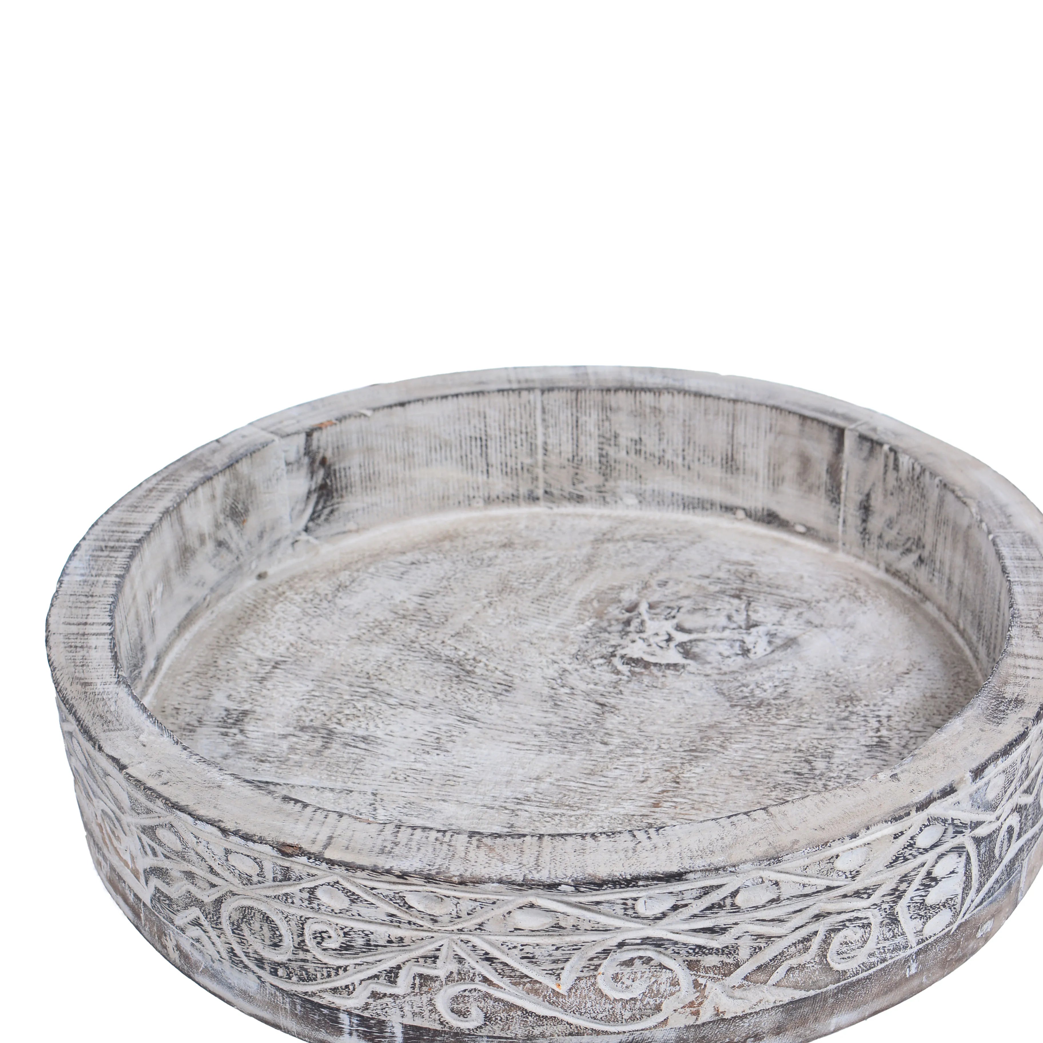 Bovenkant van de Troja houten schaal met traditionele Toraja-tribalmotieven