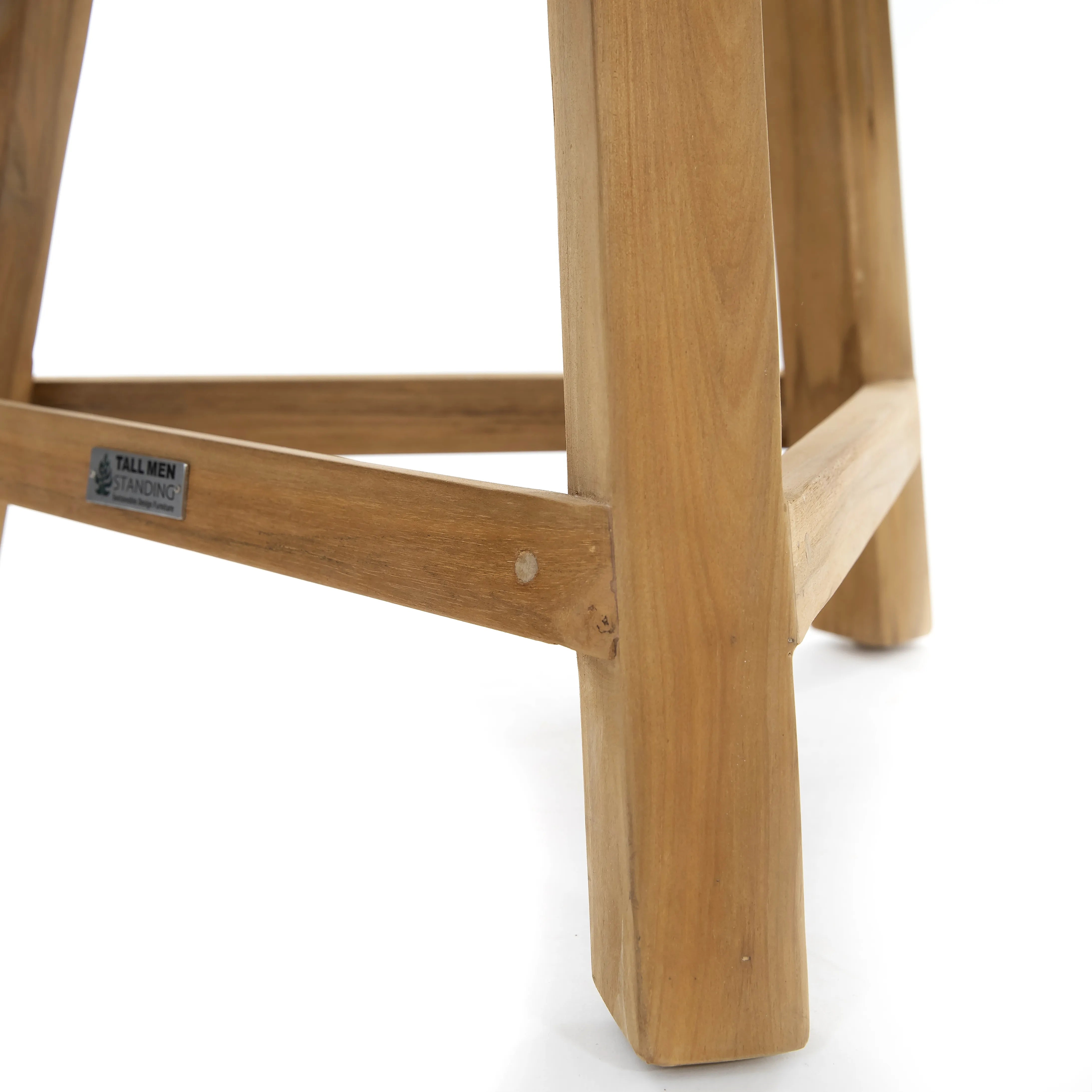 Teakhouten poten van een salontafel van Tall Men Standing