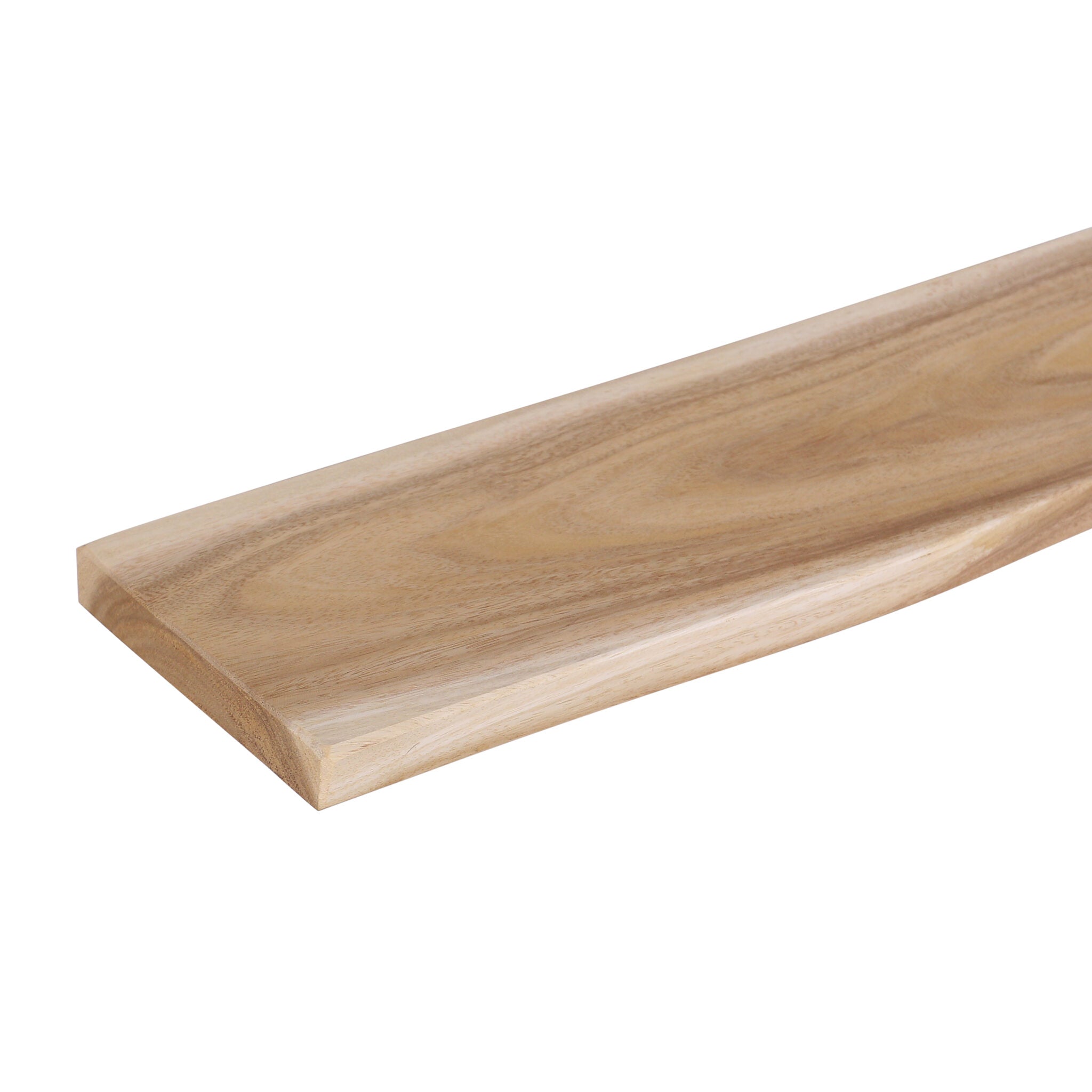 Massieve wandplank van suarhout met natuurlijke houtnerf en live edge.
