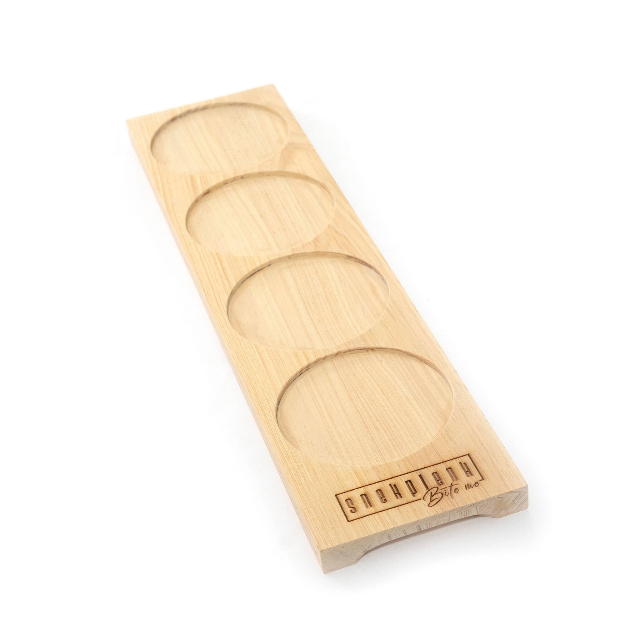 Borrelplank M Snekplenk van teakhout vanuit een andere hoek gezien, 50 cm lang