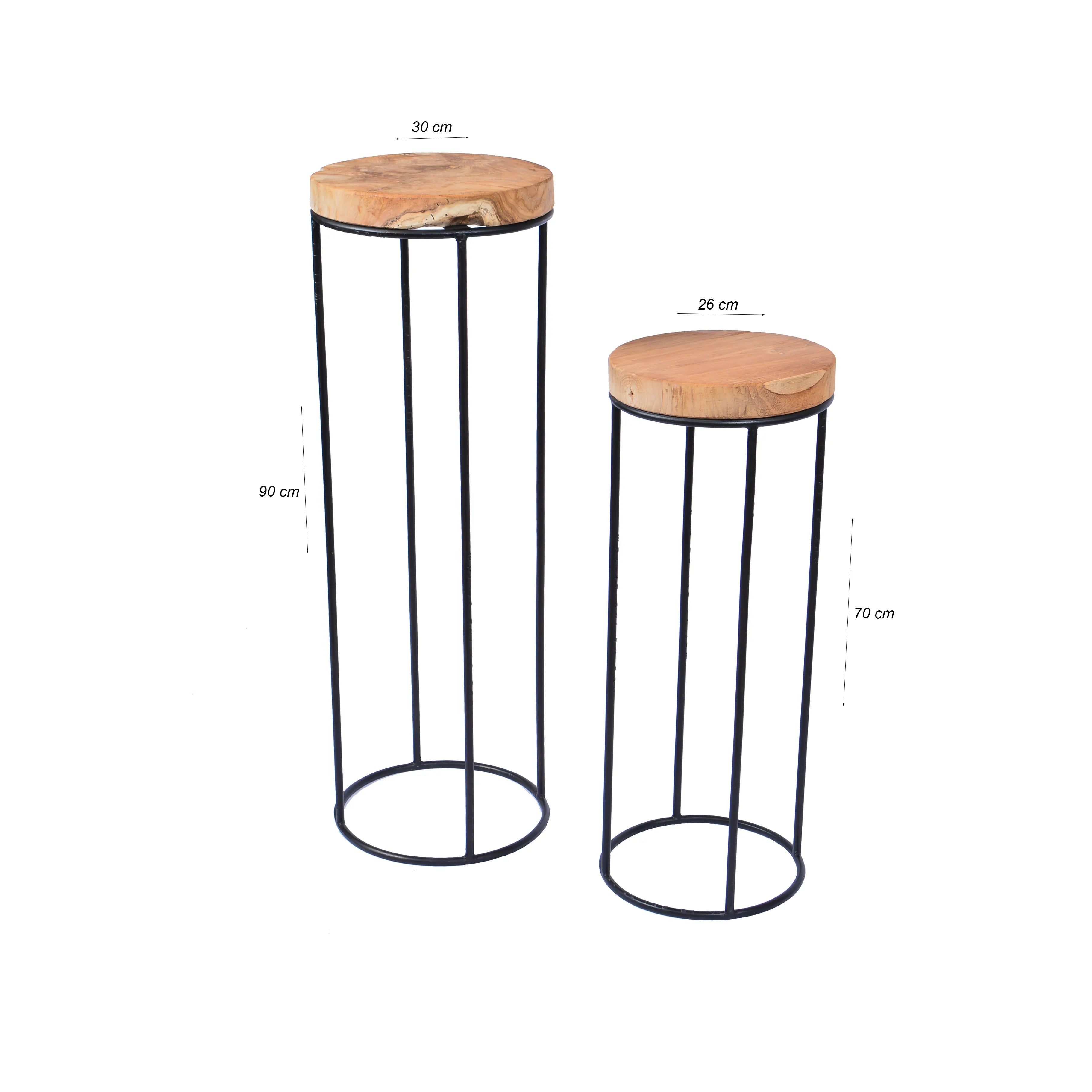 Ronde teakhouten plantentafels 90 cm en 70 cm hoog, ø 30 en ø 26 cm.