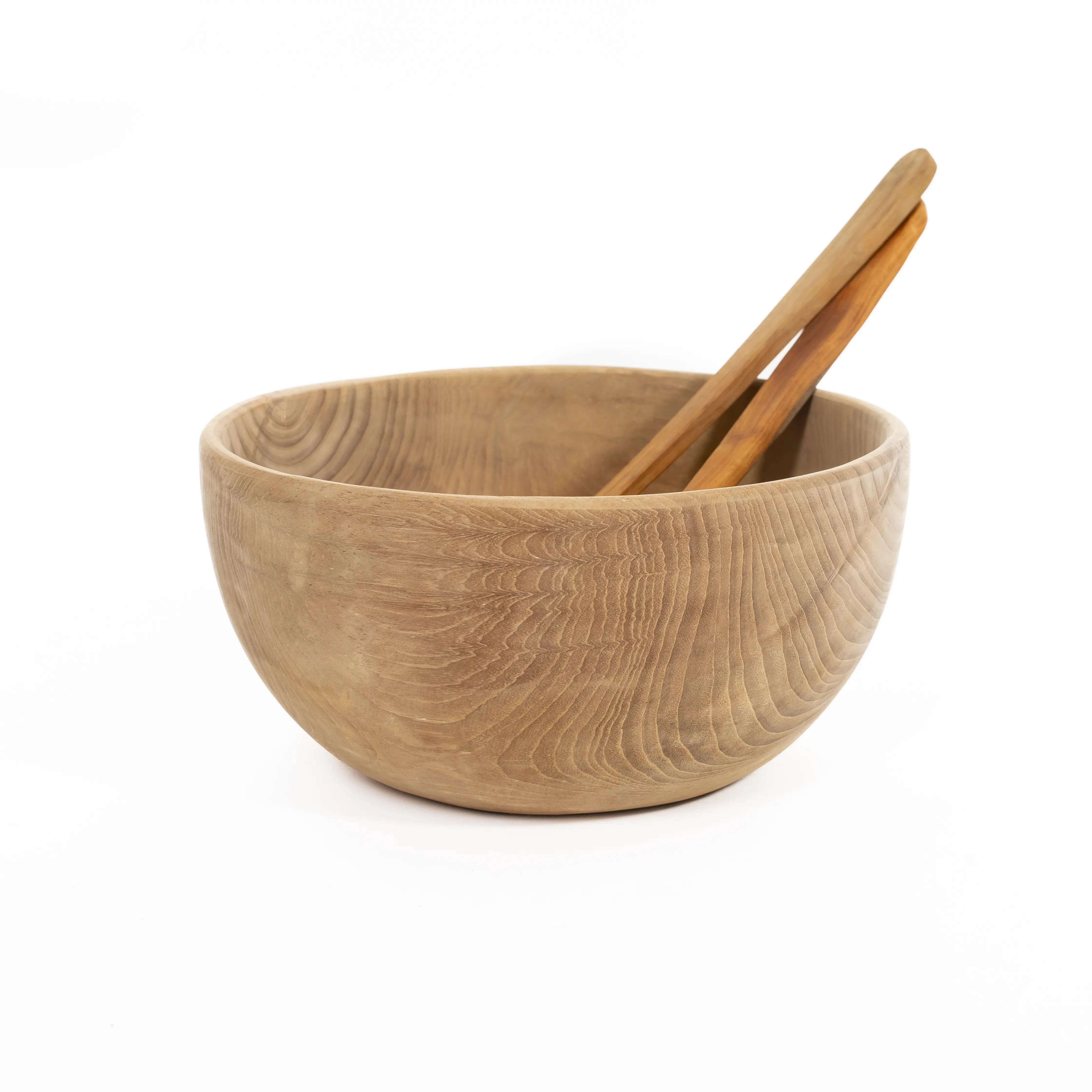 Slakom Pinta van teakhout, 30 cm diameter, met een licht golvende rand en een mooie houtstructuur.