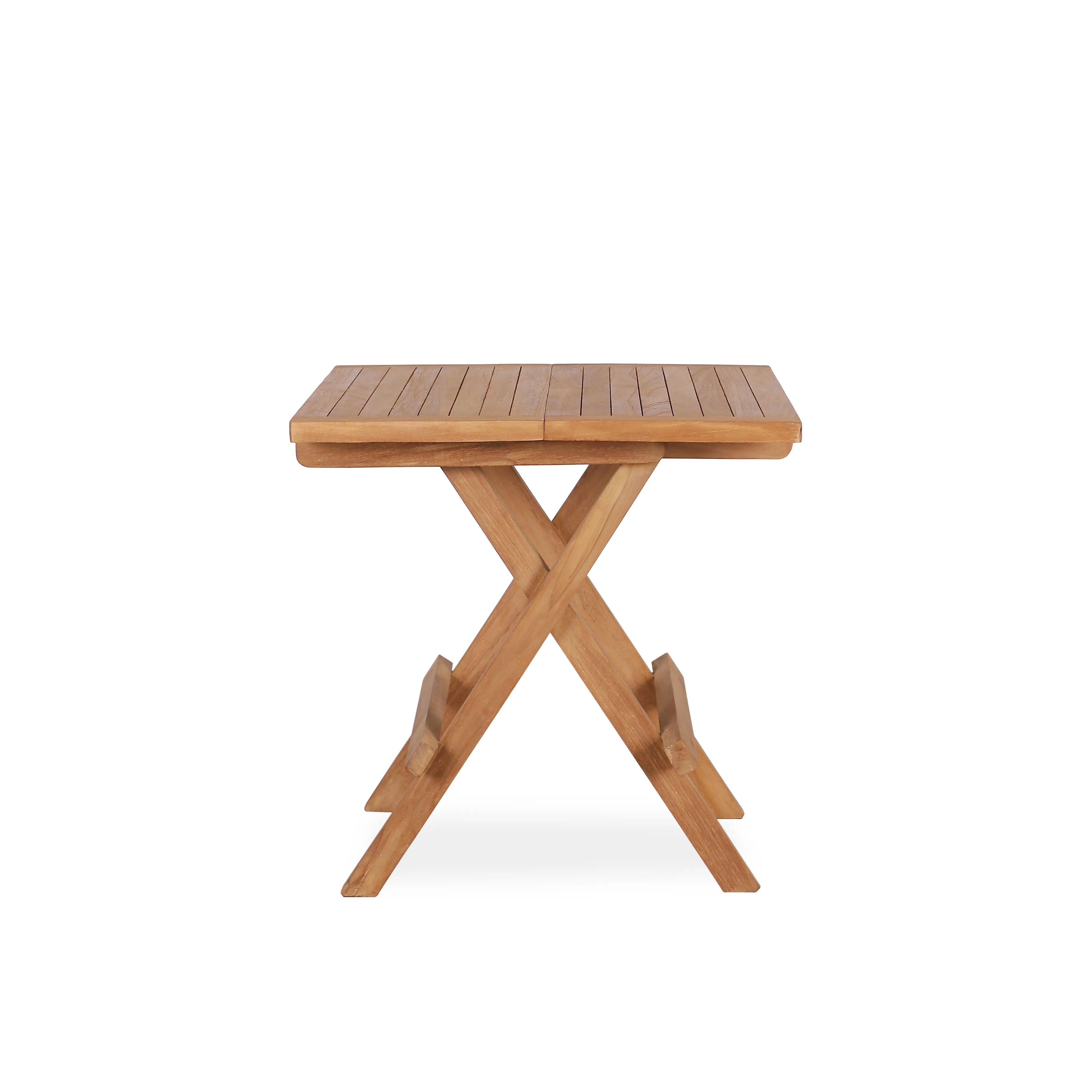 Vierkant teakhouten tafeltje met X-poten, lichtgewicht en inklapbaar.