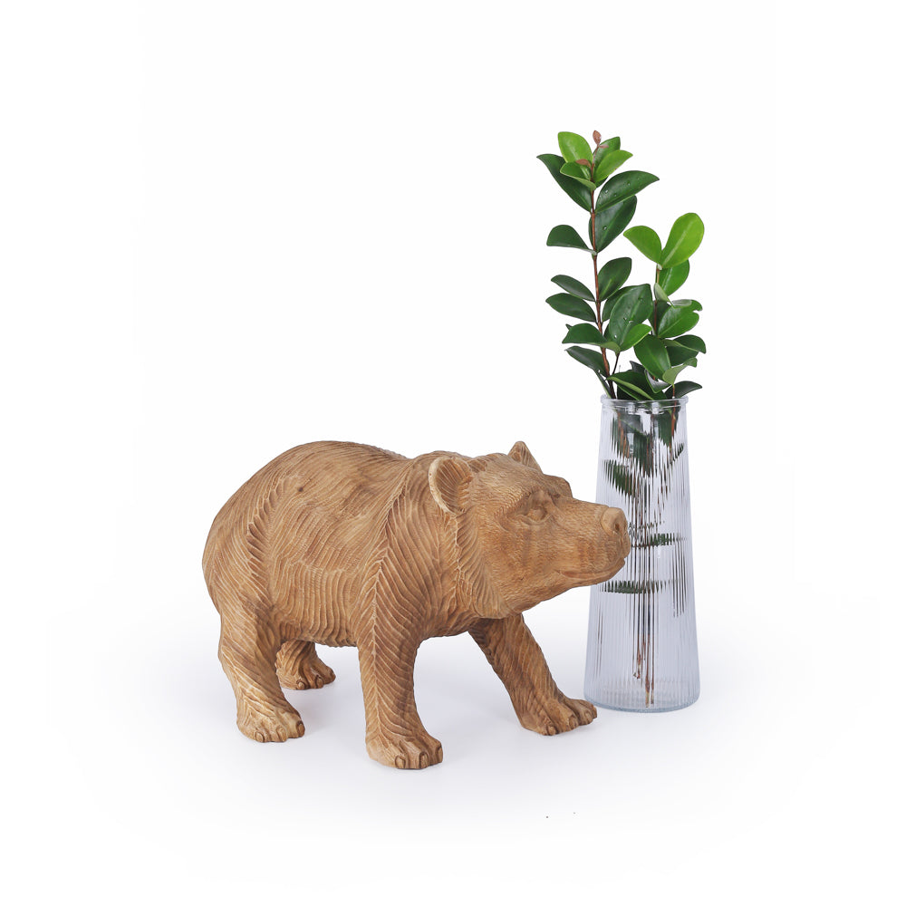 Ursus houten beer decoratiebeeld als natuurlijke blikvanger in een interieur