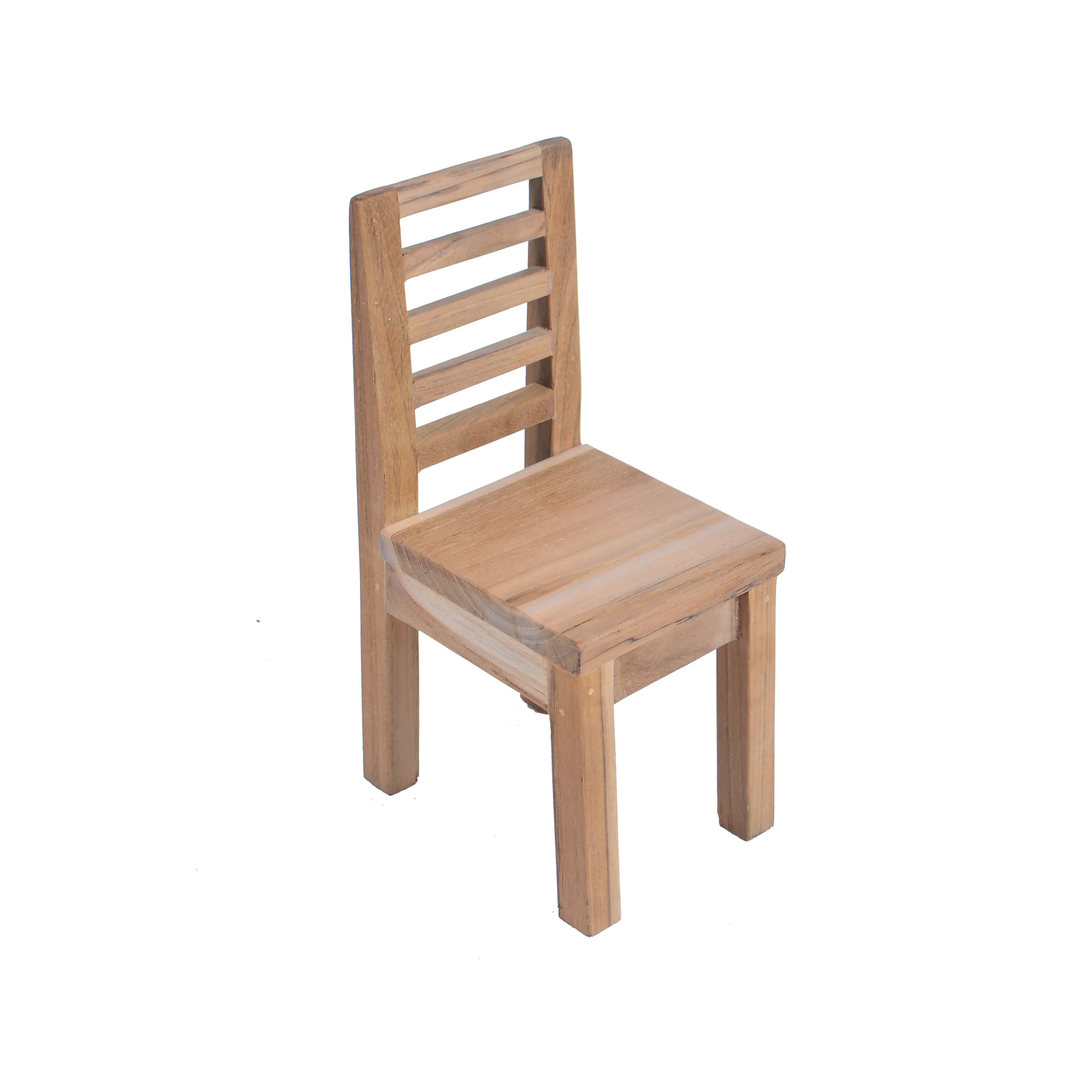 Mini stoel Auckland van teakhout met ladder-back rugleuning